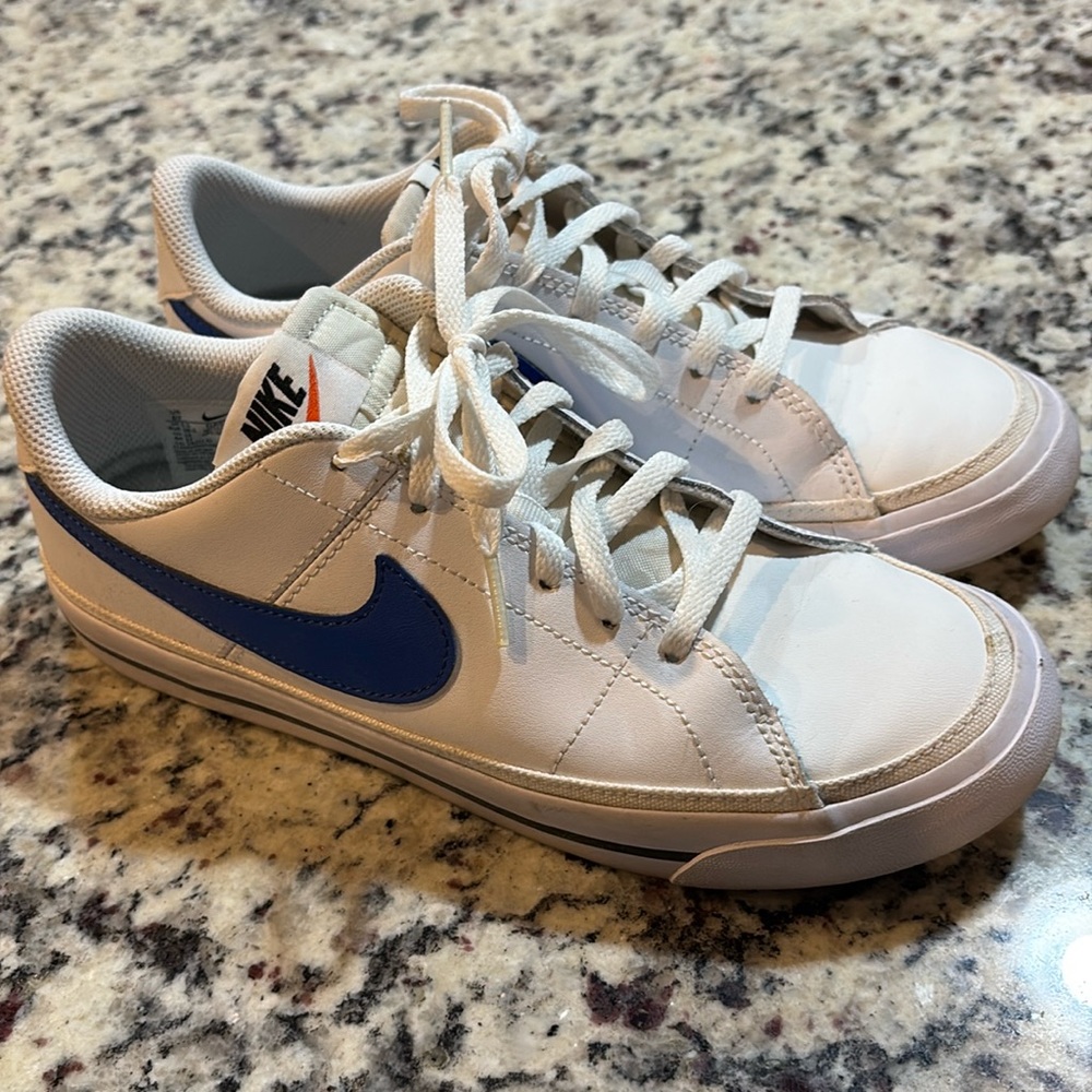 Youth Nike Court Legacy
